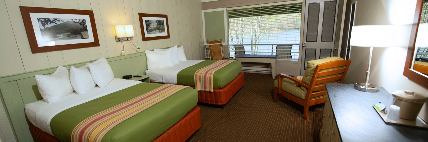 Peaks of Otter Lodge guestroom interior