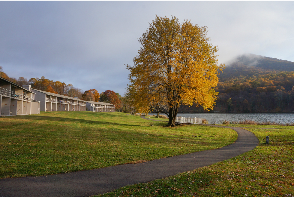 Peaks of Otter Lodge Fall